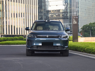 AITO M7  Фото №2